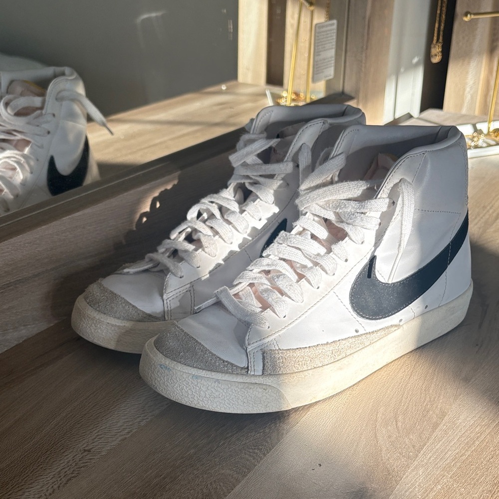 Women’s Nike White and Black High-Top Sneakers (US 9)